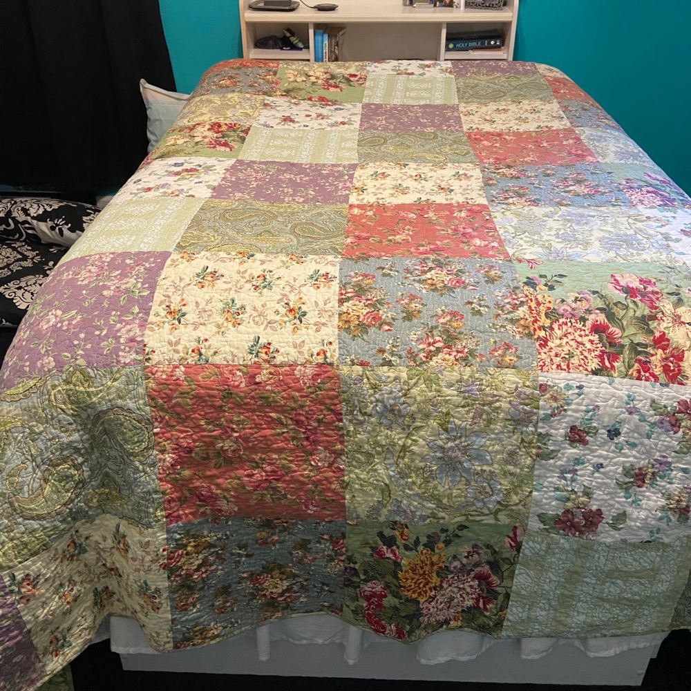 REVERSIBLE Patchwork Quilt 3 Piece Bed Set King